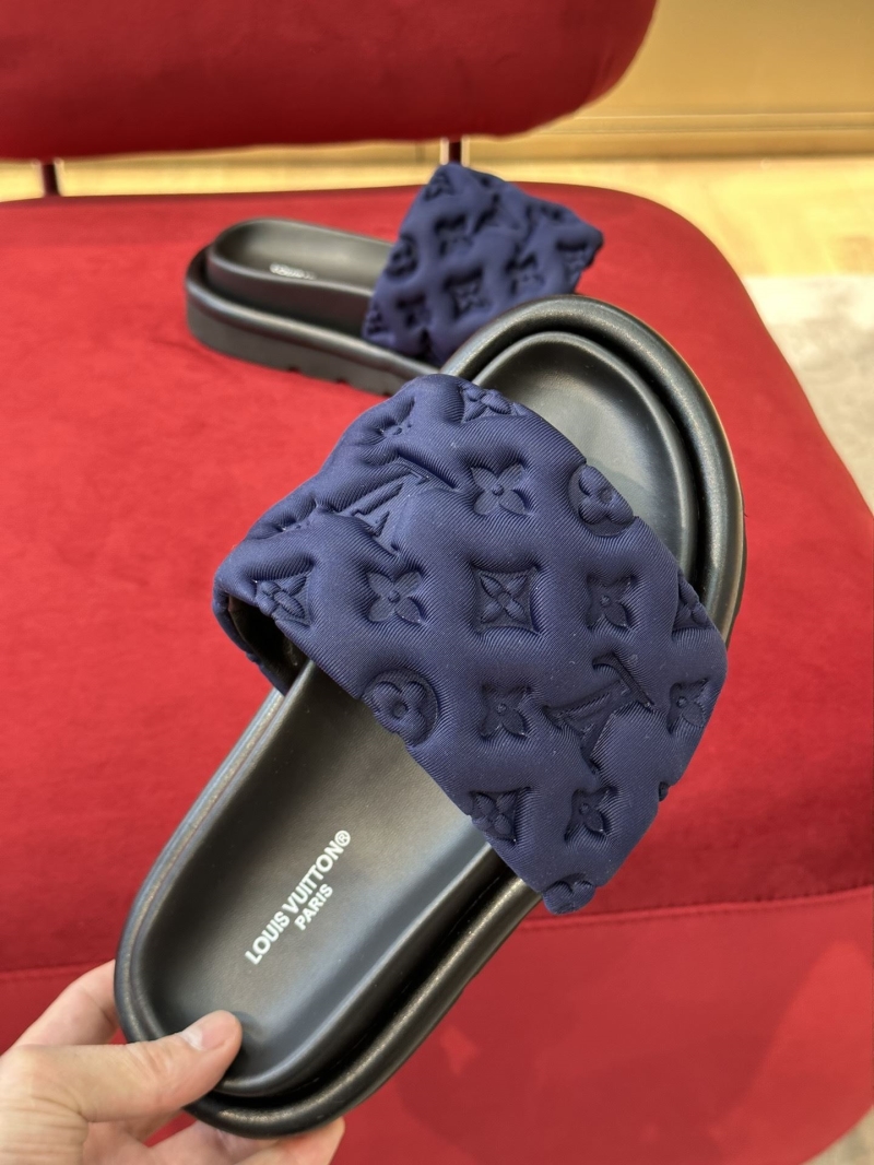 l0vis Vvtt0n slippers